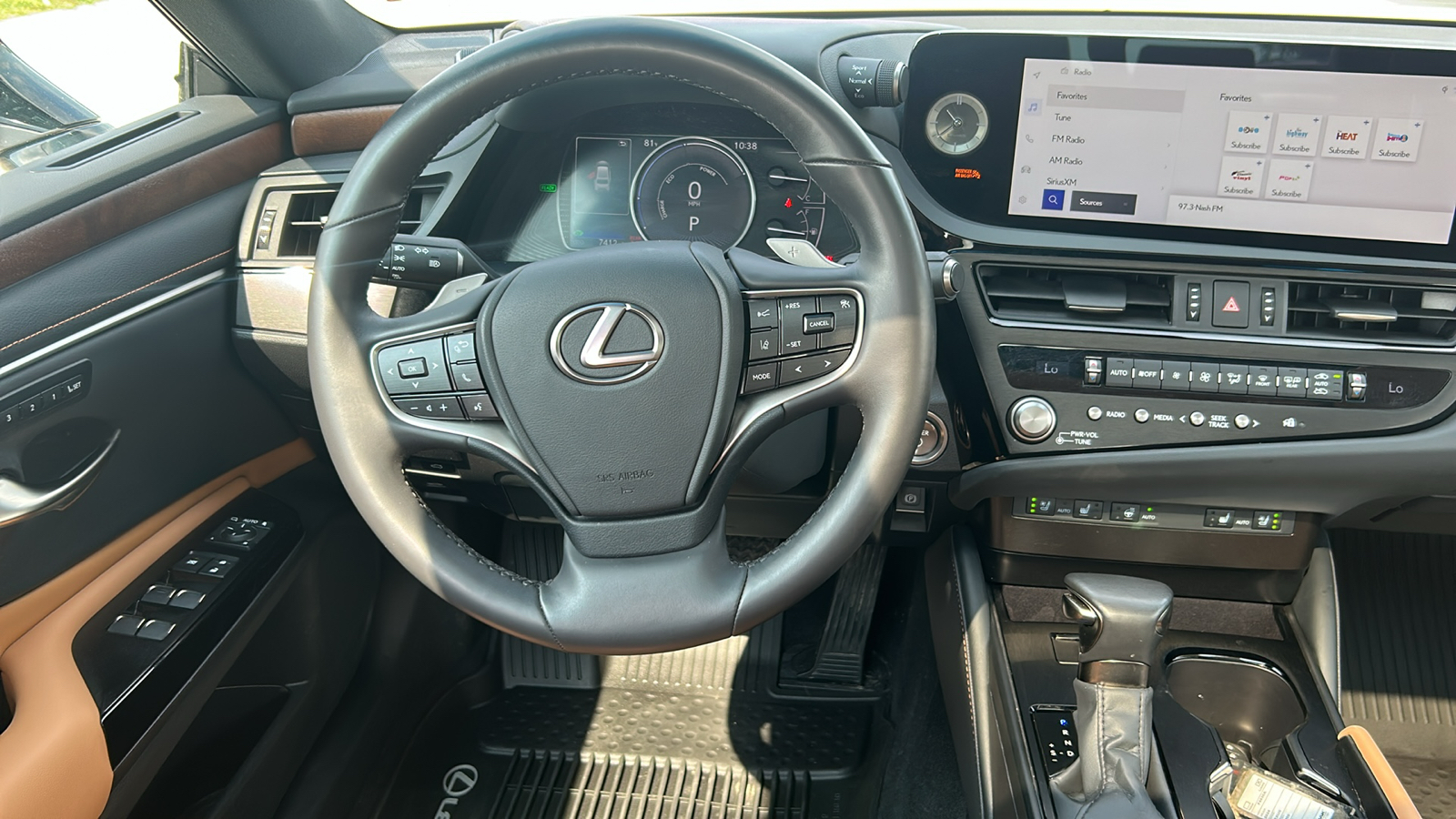 2024 Lexus ES 300h Luxury 21