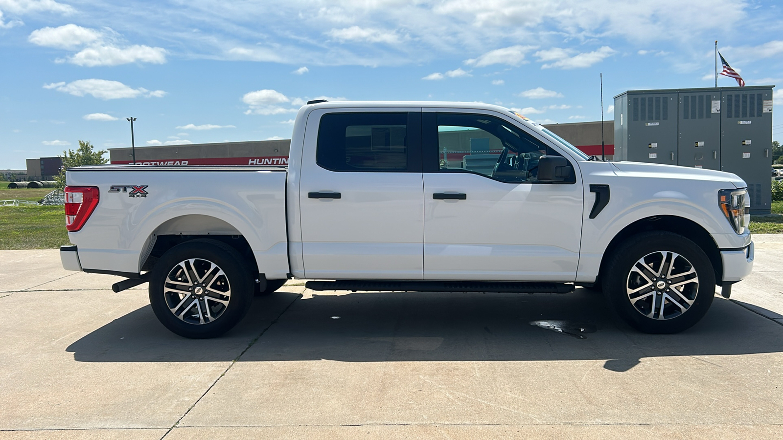 2023 Ford F-150 XL 2