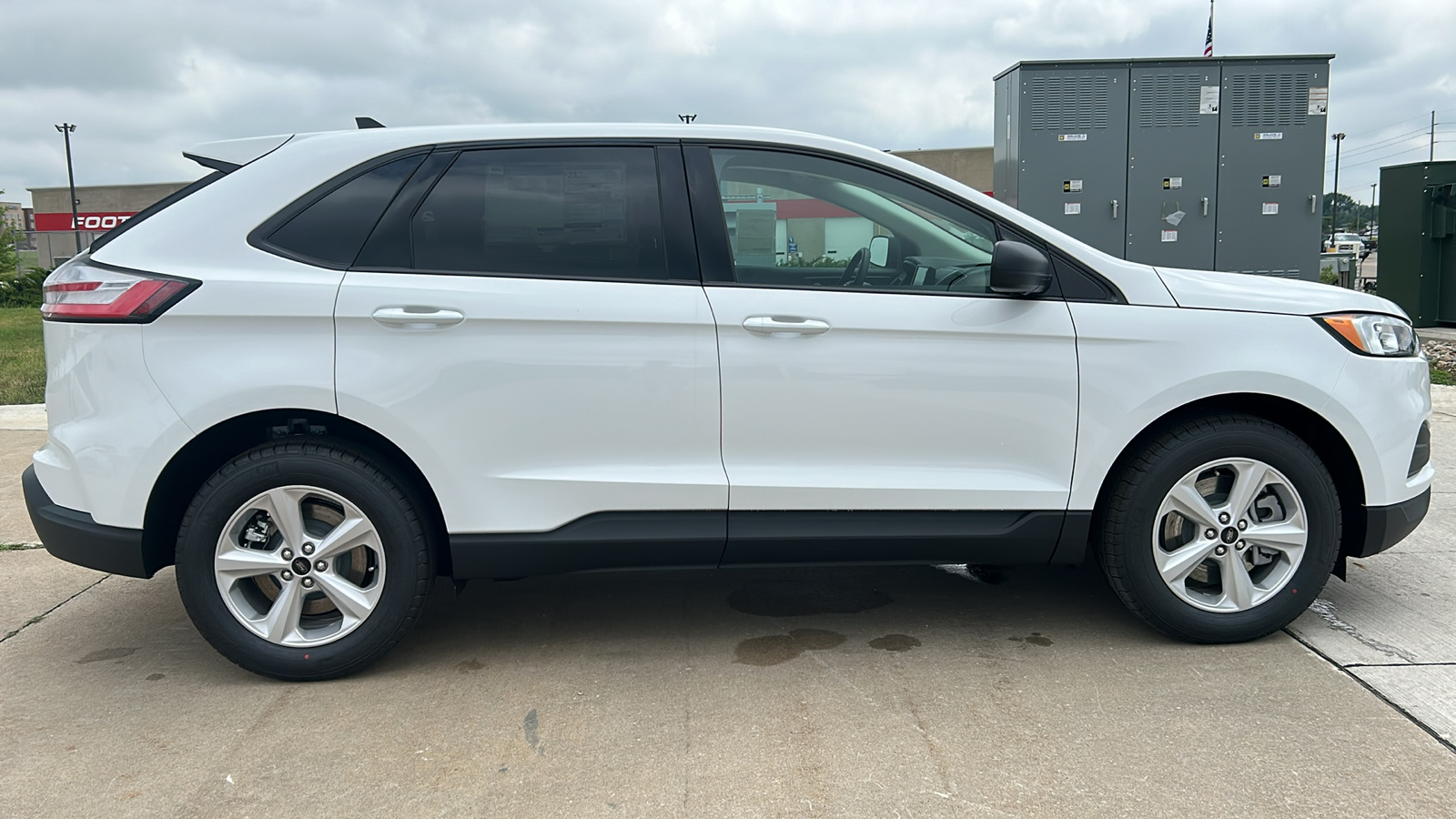 2024 Ford Edge SE 2