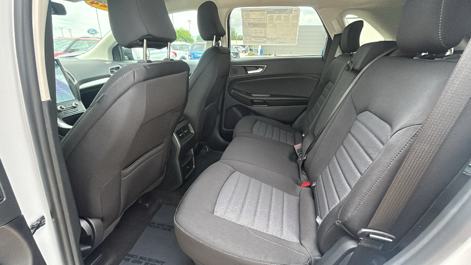 2024 Ford Edge SE 11