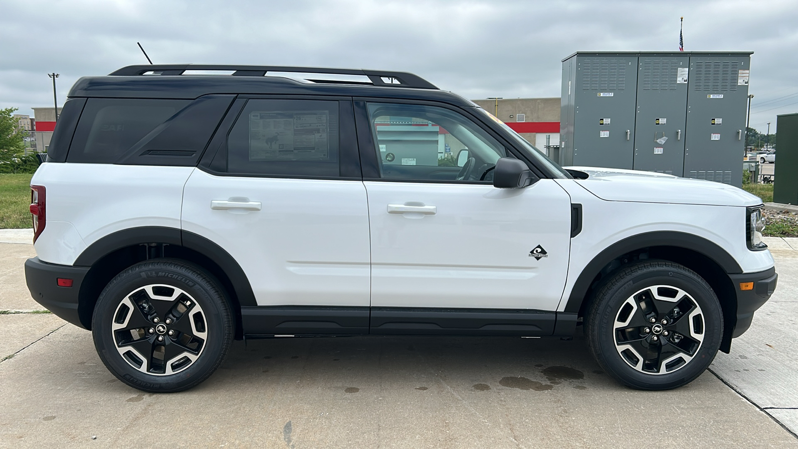 2024 Ford Bronco Sport Outer Banks 2