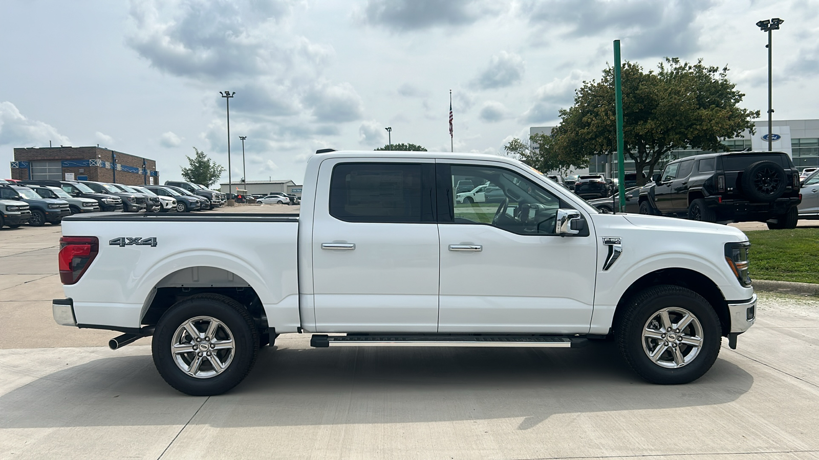 2024 Ford F-150 XLT 2