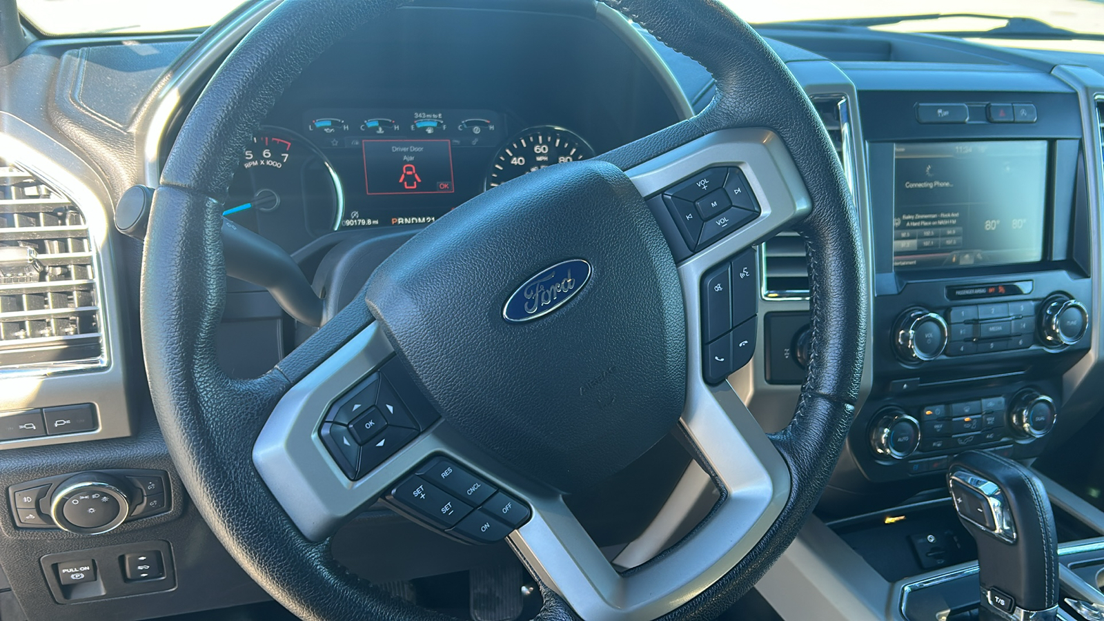 2015 Ford F-150 Lariat 23