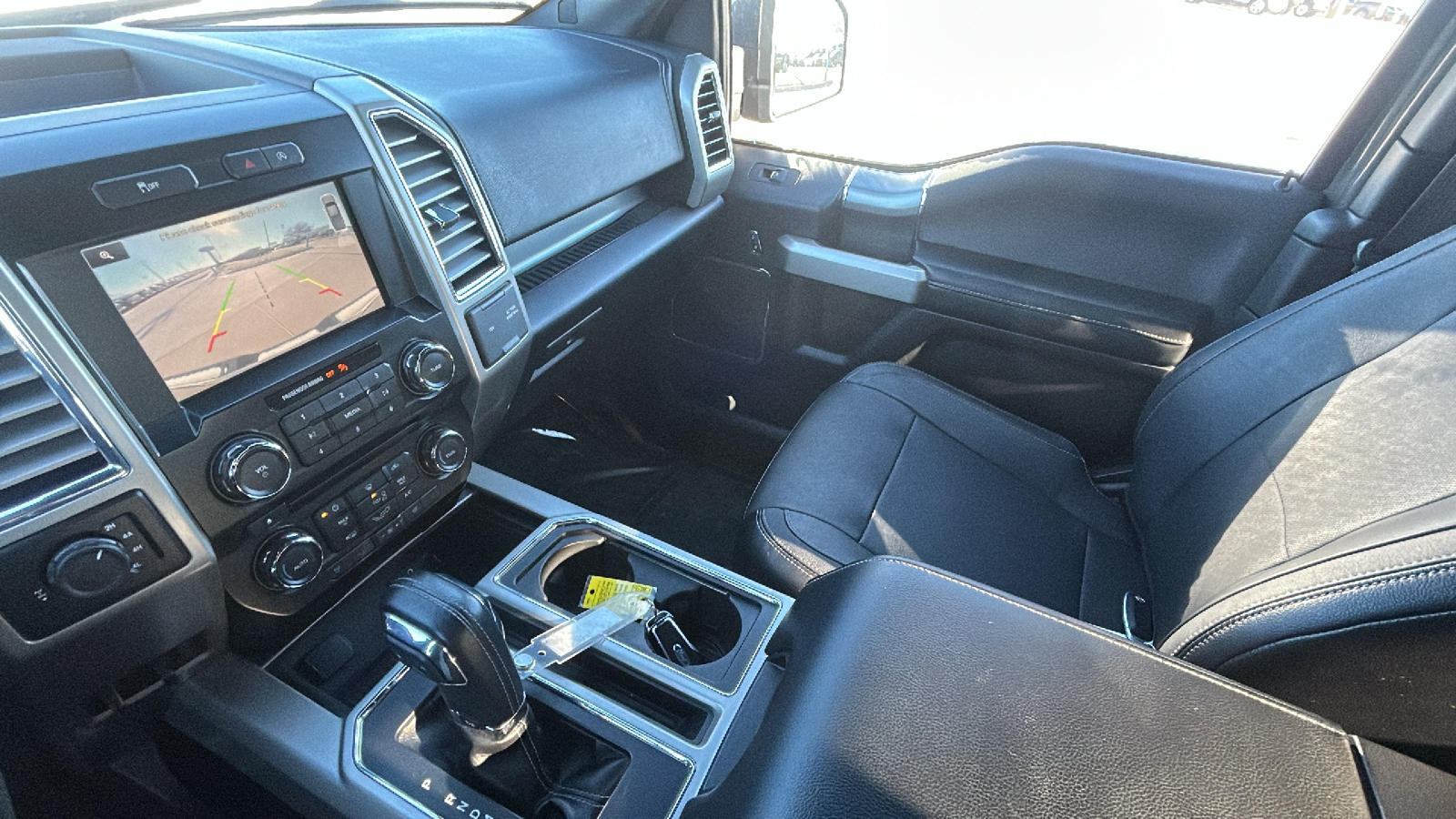 2015 Ford F-150 Lariat 41