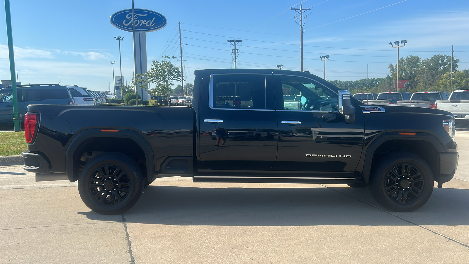 2023 GMC Sierra 2500HD Denali 2