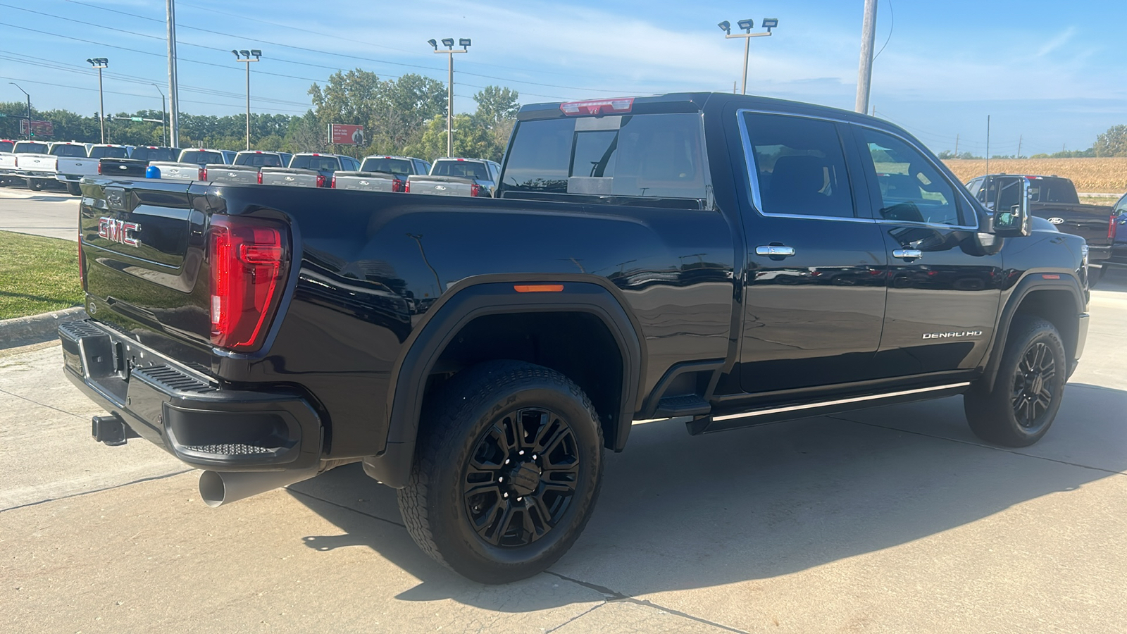 2023 GMC Sierra 2500HD Denali 3