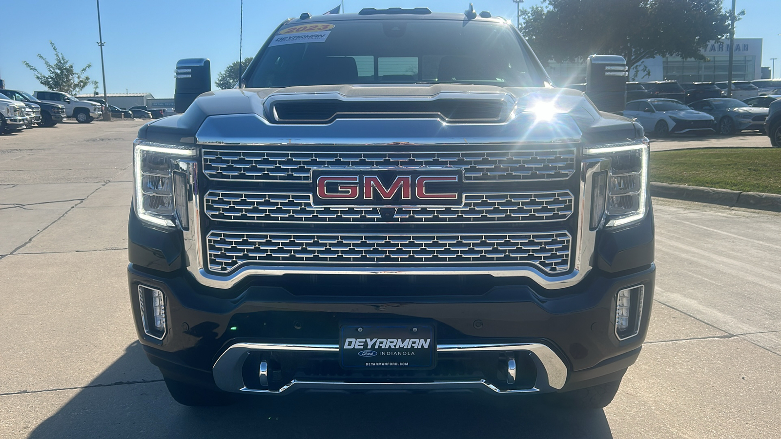 2023 GMC Sierra 2500HD Denali 8