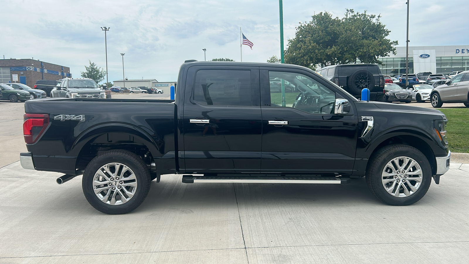 2024 Ford F-150 XLT 2