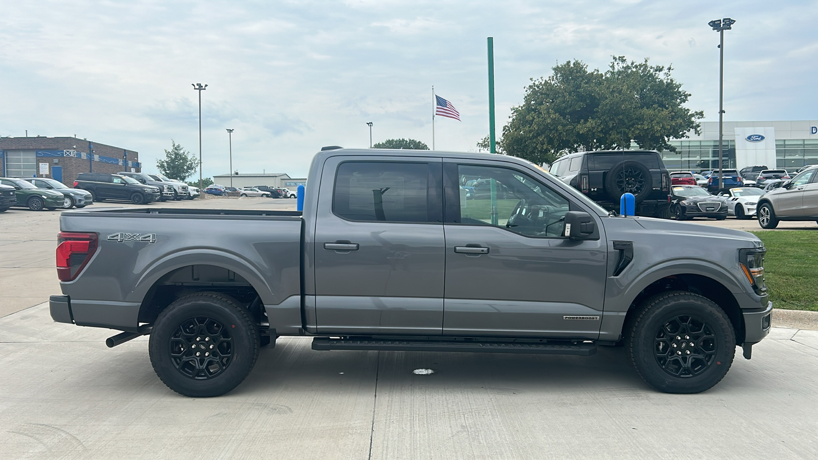 2024 Ford F-150 XLT 2