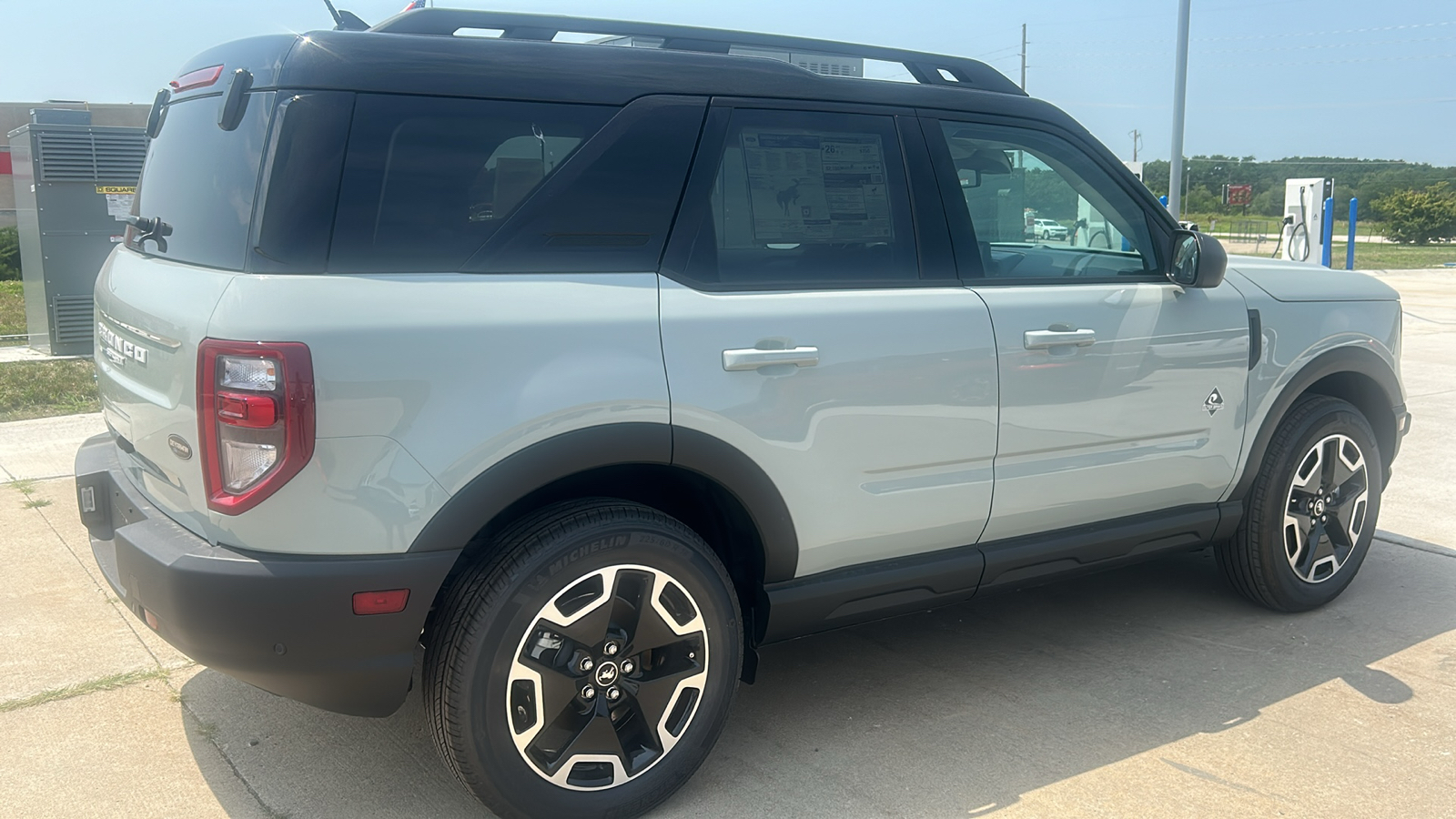 2024 Ford Bronco Sport Outer Banks 3