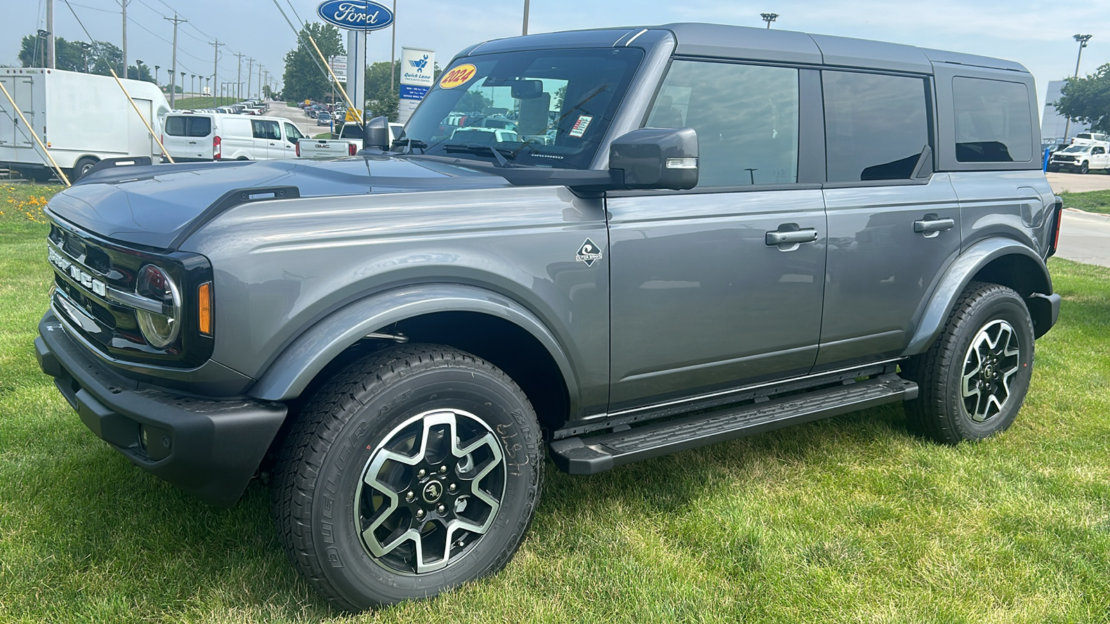 2024 Ford Bronco Outer Banks 7