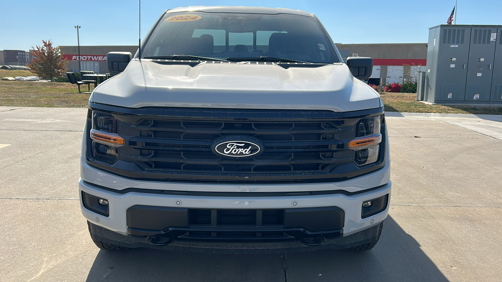 2024 Ford F-150 XLT 8