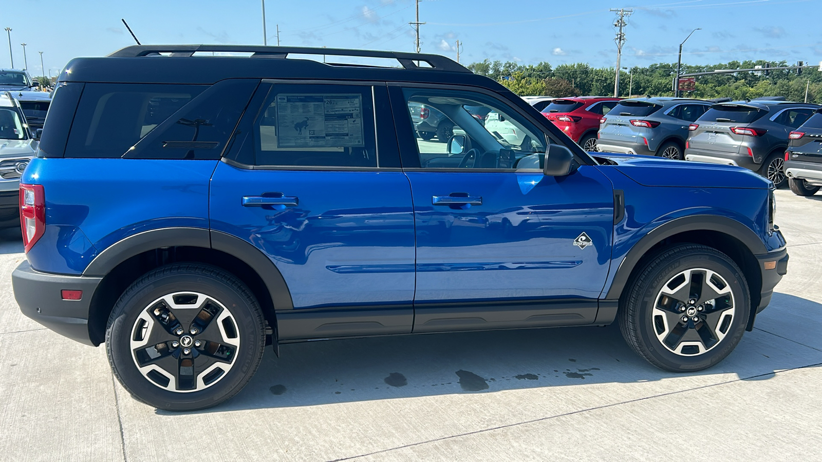 2024 Ford Bronco Sport Outer Banks 2