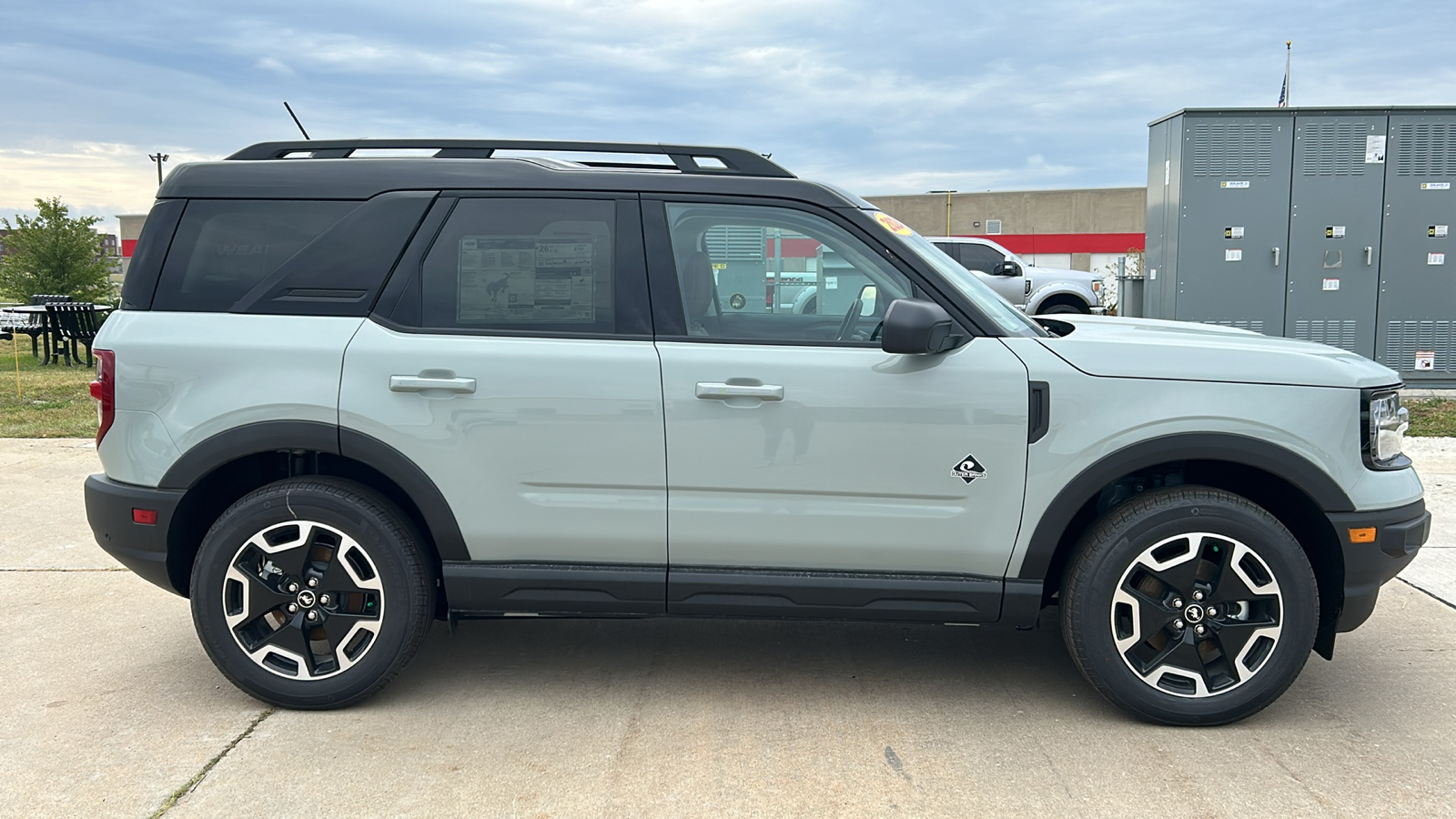 2024 Ford Bronco Sport Outer Banks 2