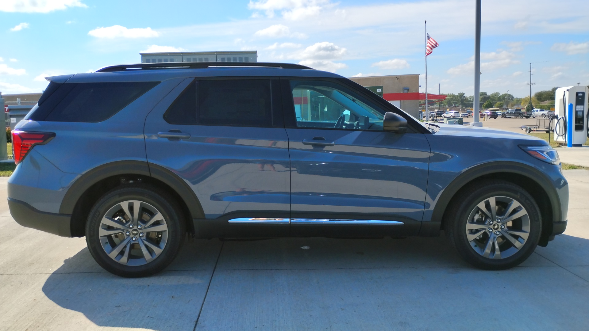 2025 Ford Explorer Active 2