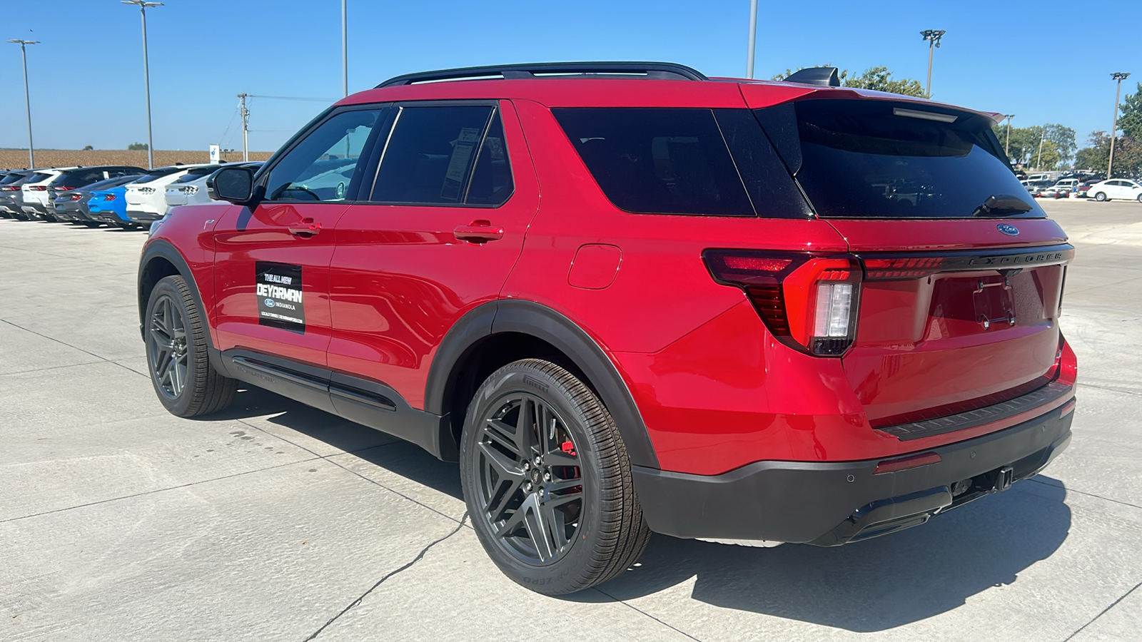 2025 Ford Explorer ST-Line 5