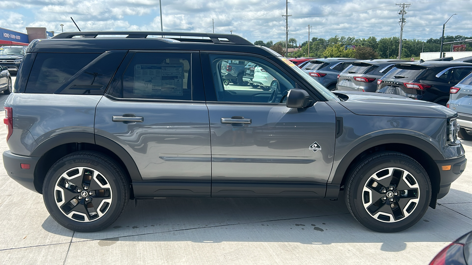 2024 Ford Bronco Sport Outer Banks 2