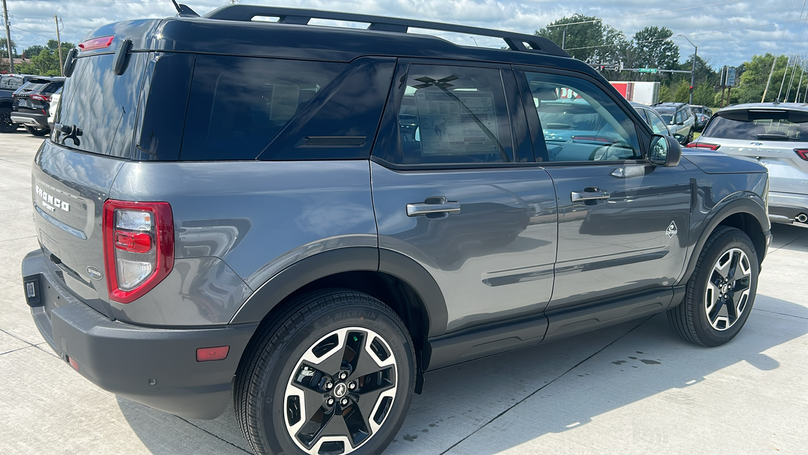 2024 Ford Bronco Sport Outer Banks 3