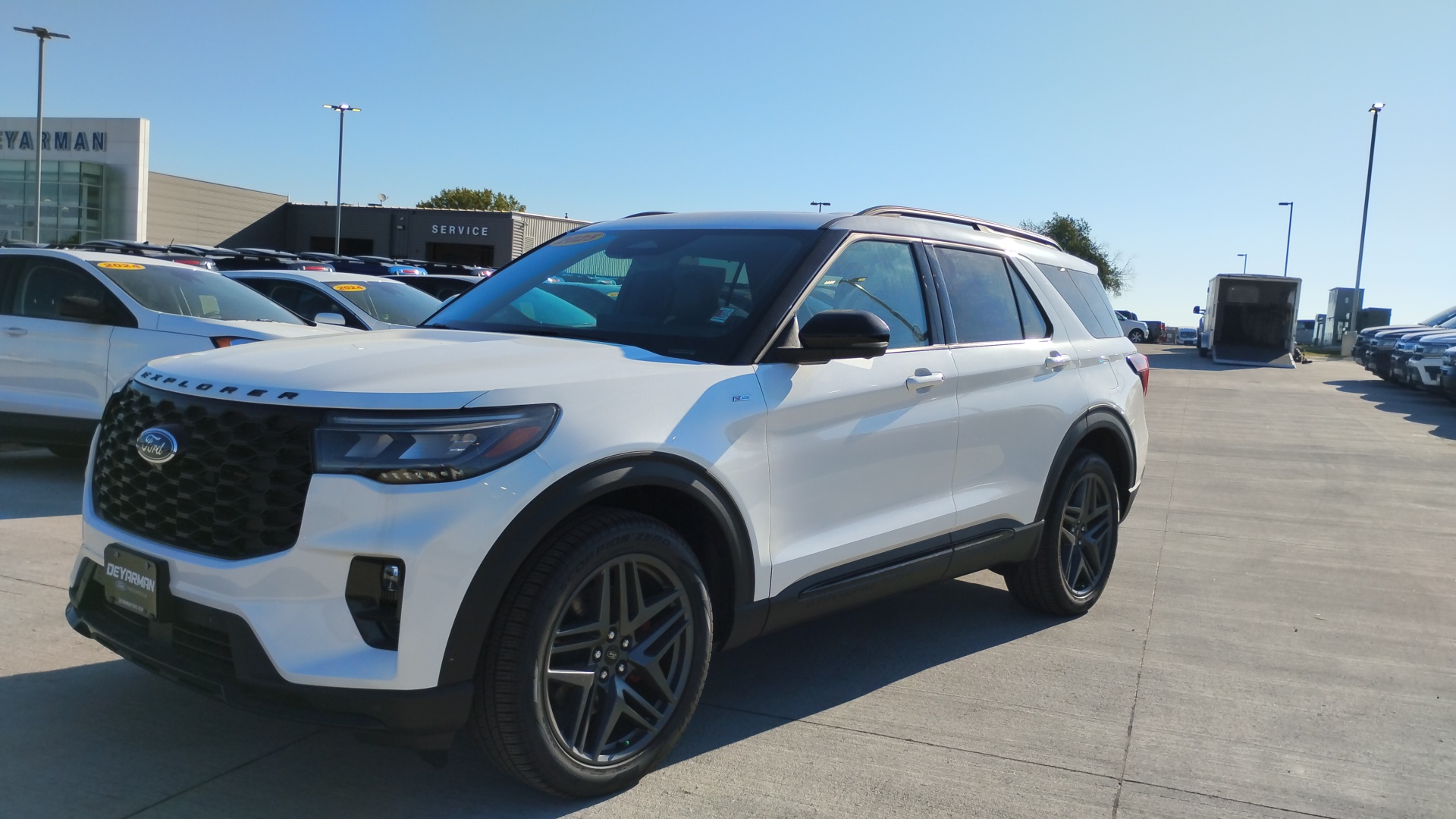 2025 Ford Explorer ST-Line 7