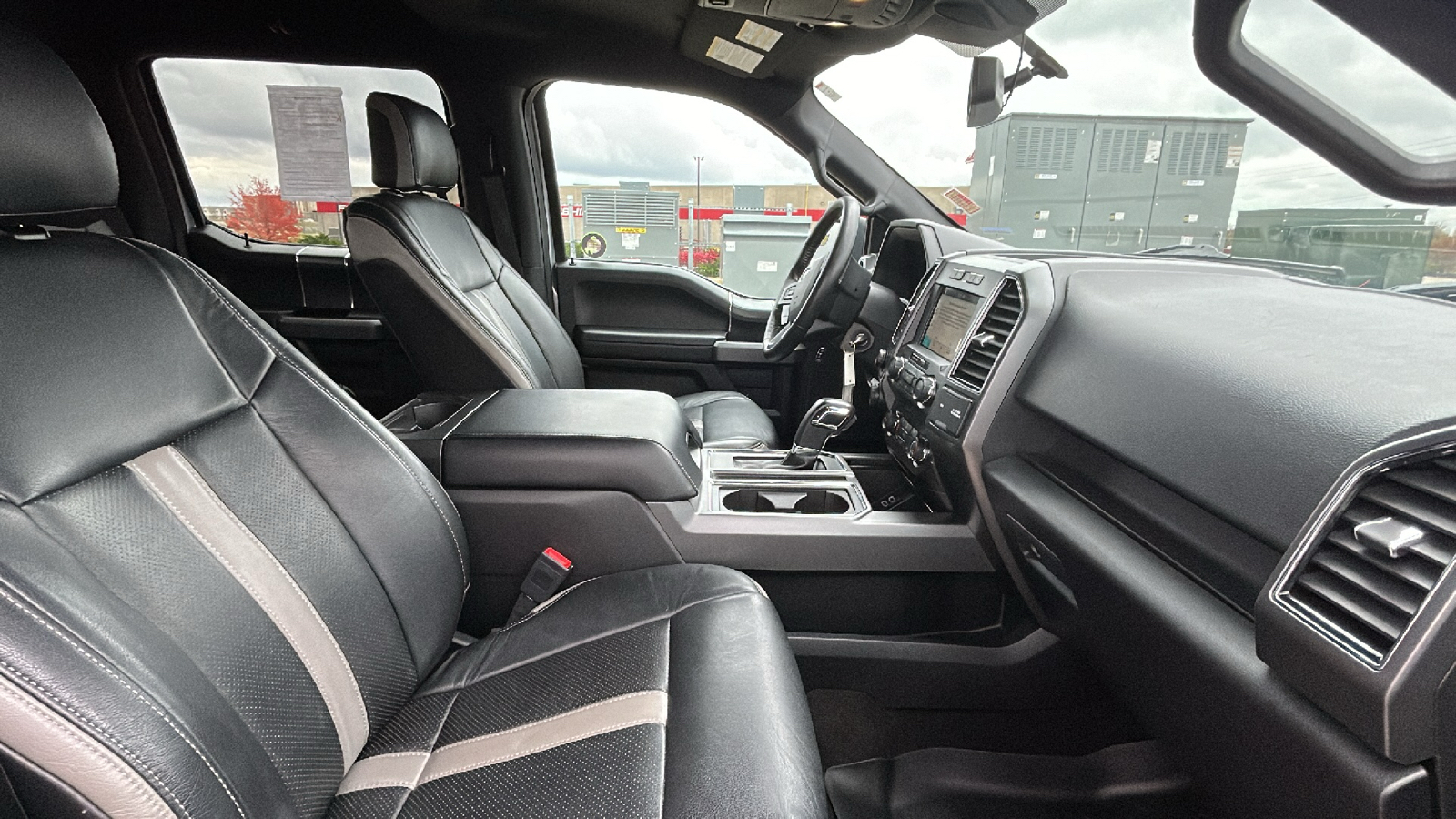 2019 Ford F-150 XLT 23