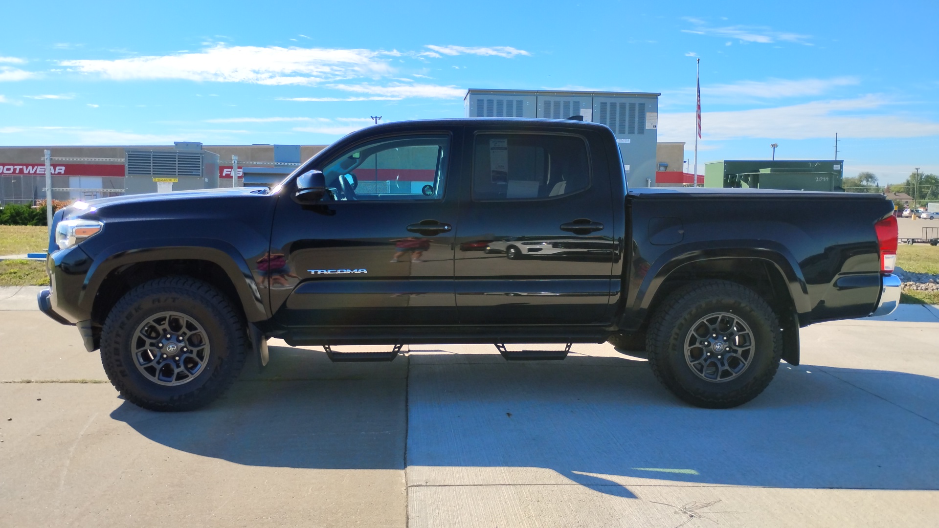 2017 Toyota Tacoma SR5 6