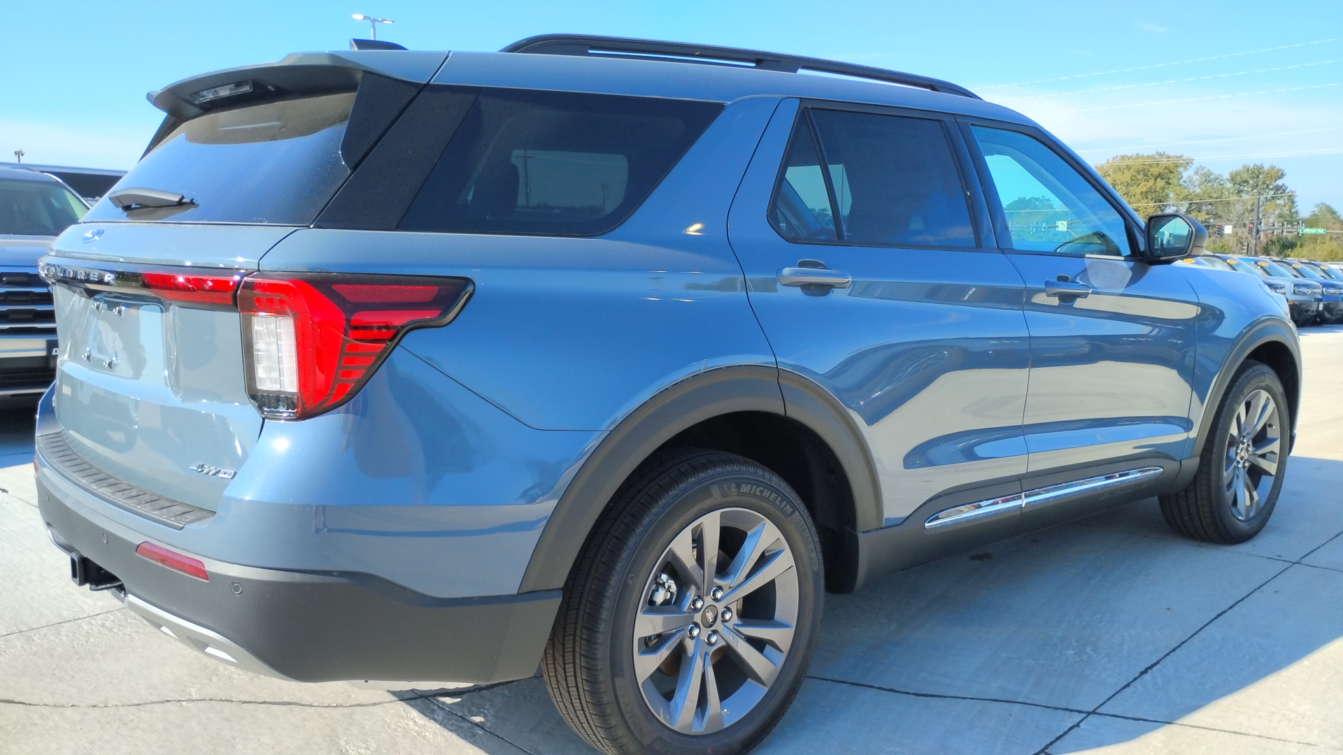 2025 Ford Explorer Active 3