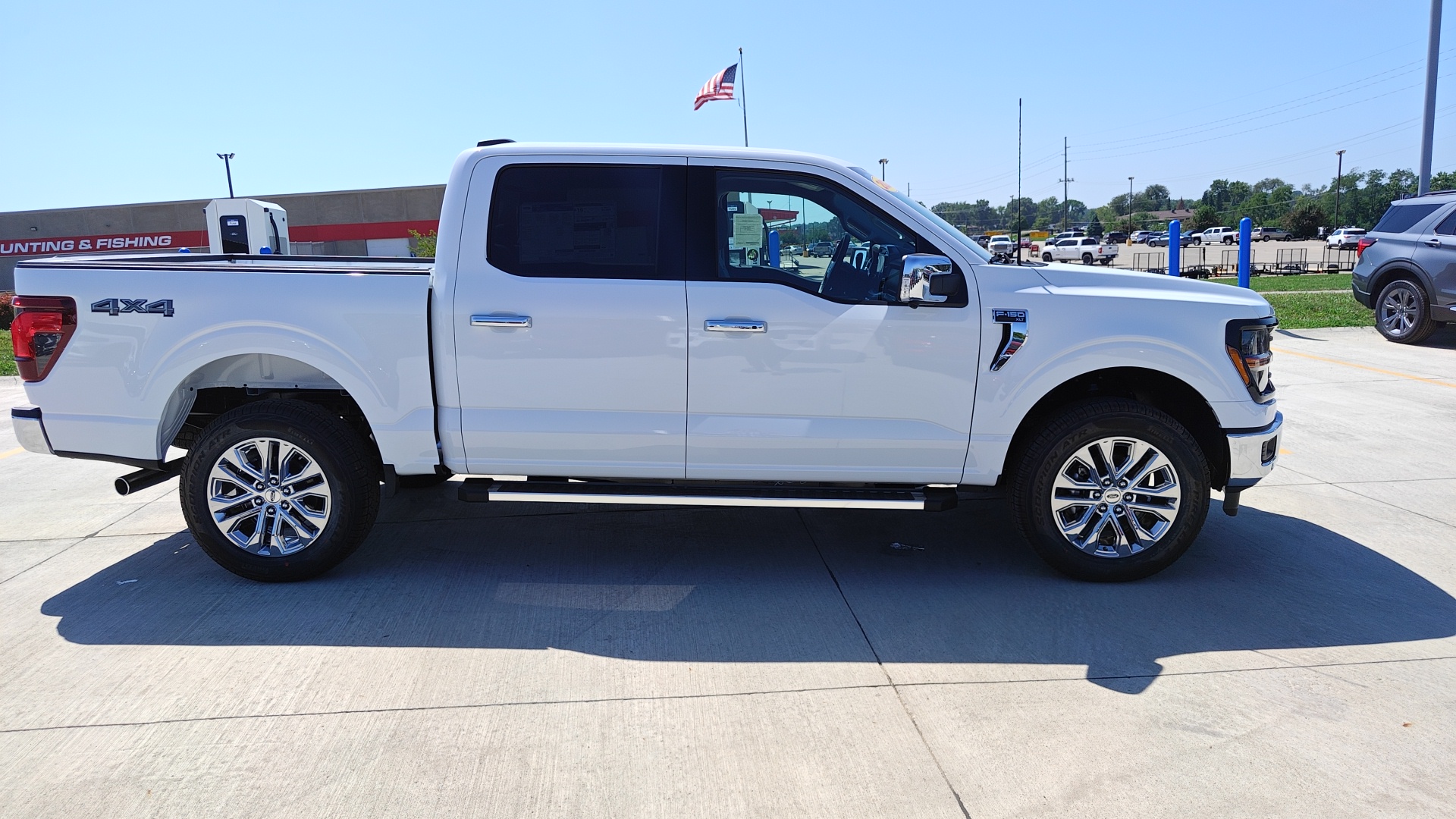 2024 Ford F-150 XLT 2