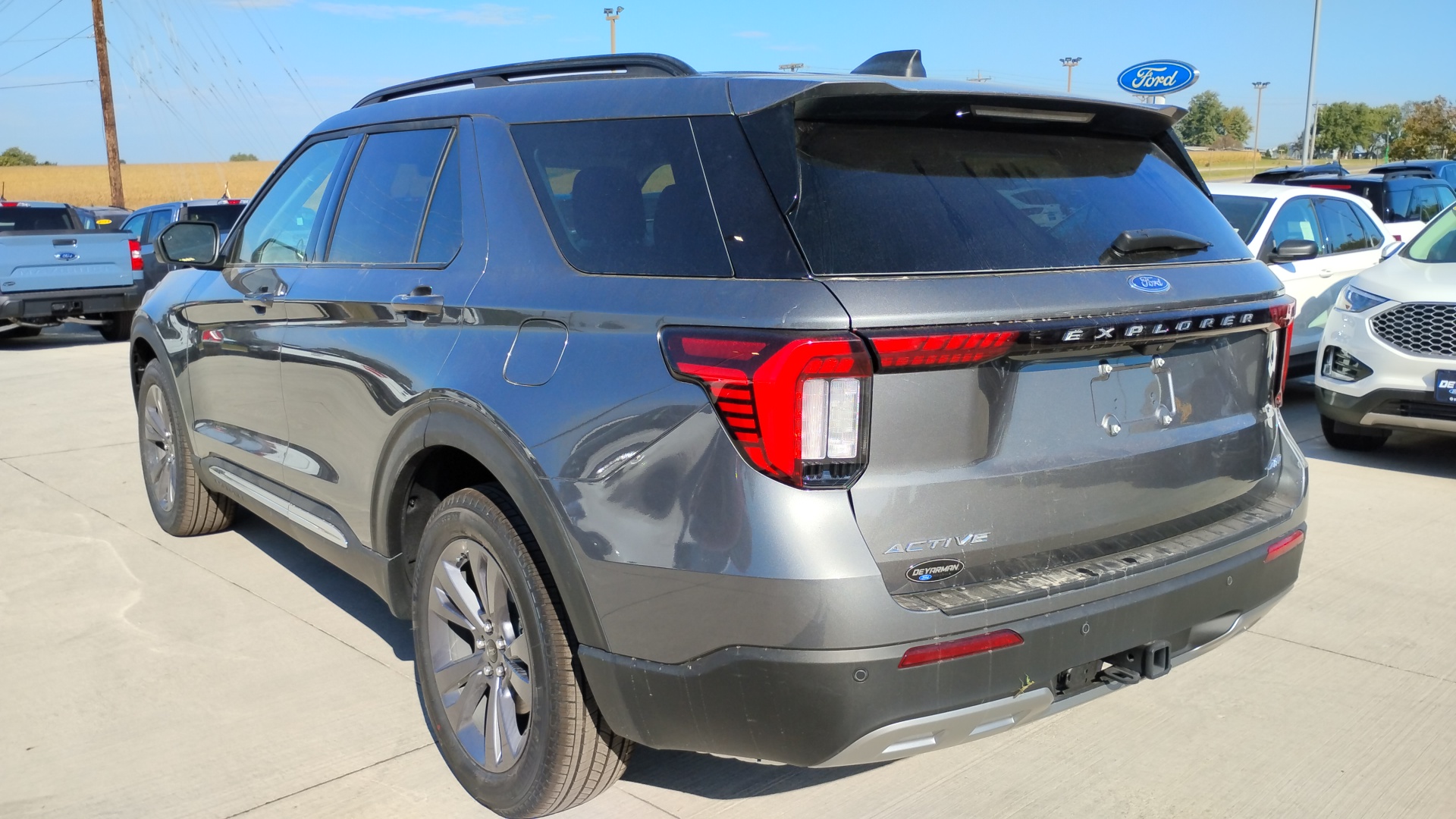 2025 Ford Explorer Active 6