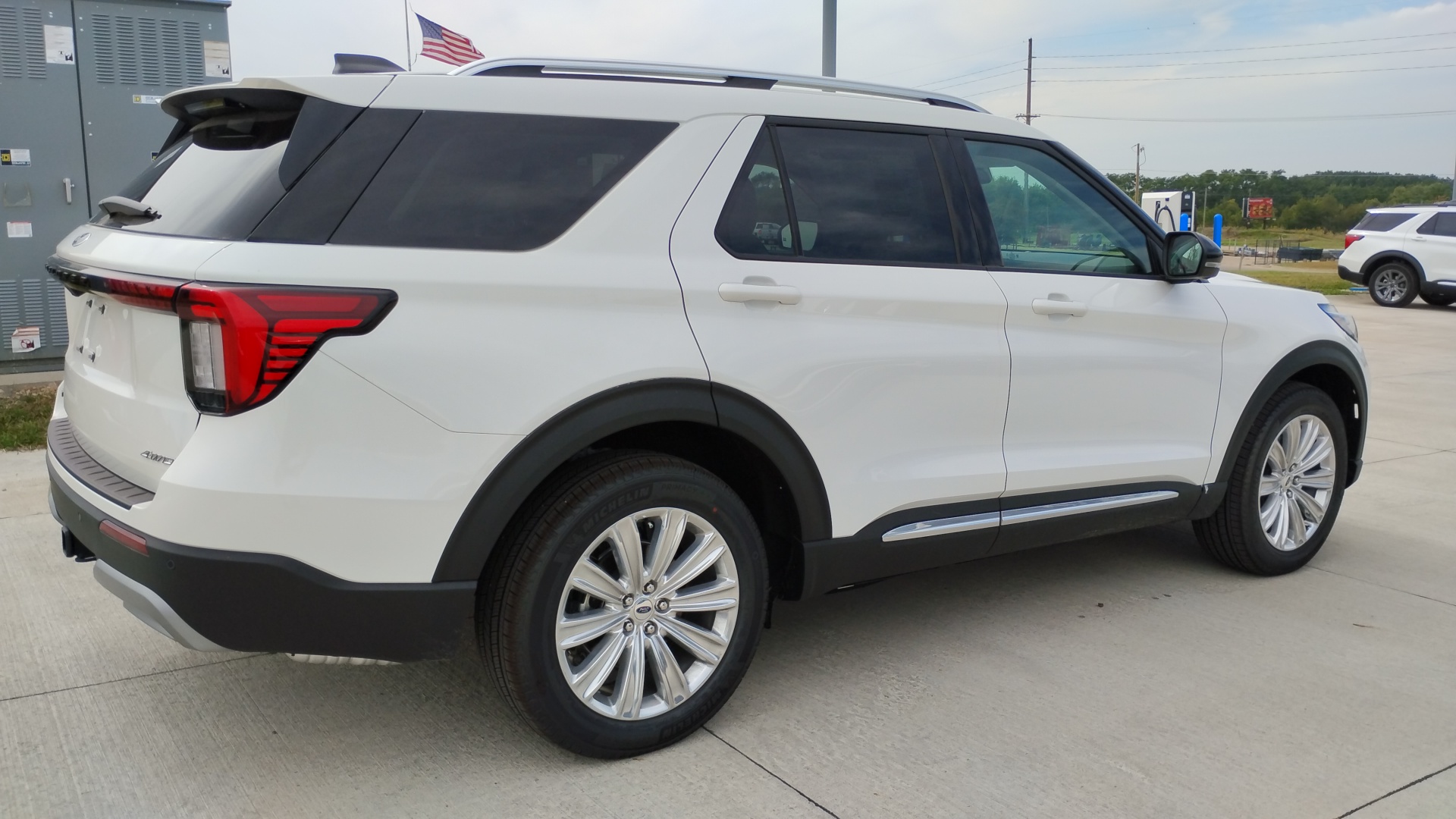 2025 Ford Explorer Platinum 3