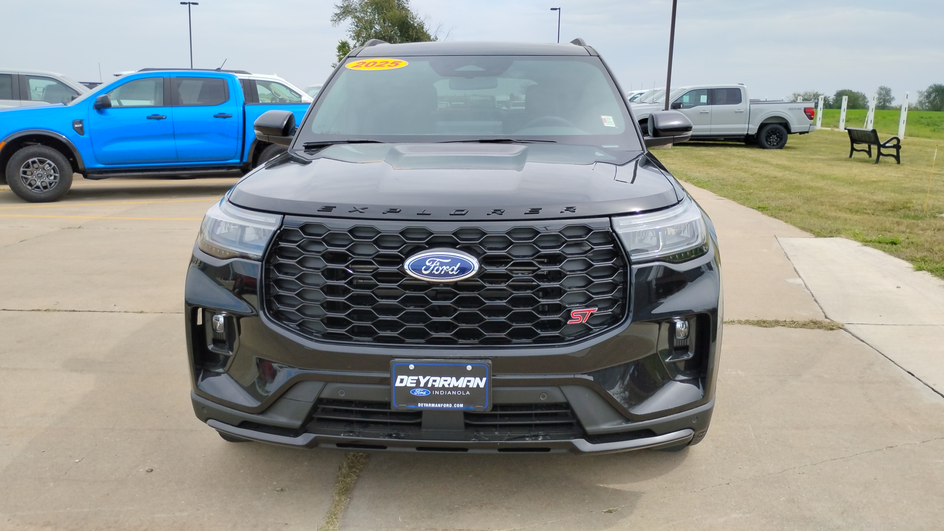 2025 Ford Explorer ST 8