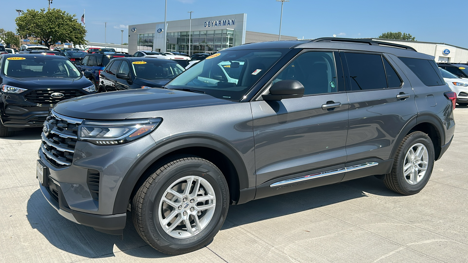 2025 Ford Explorer Active 7