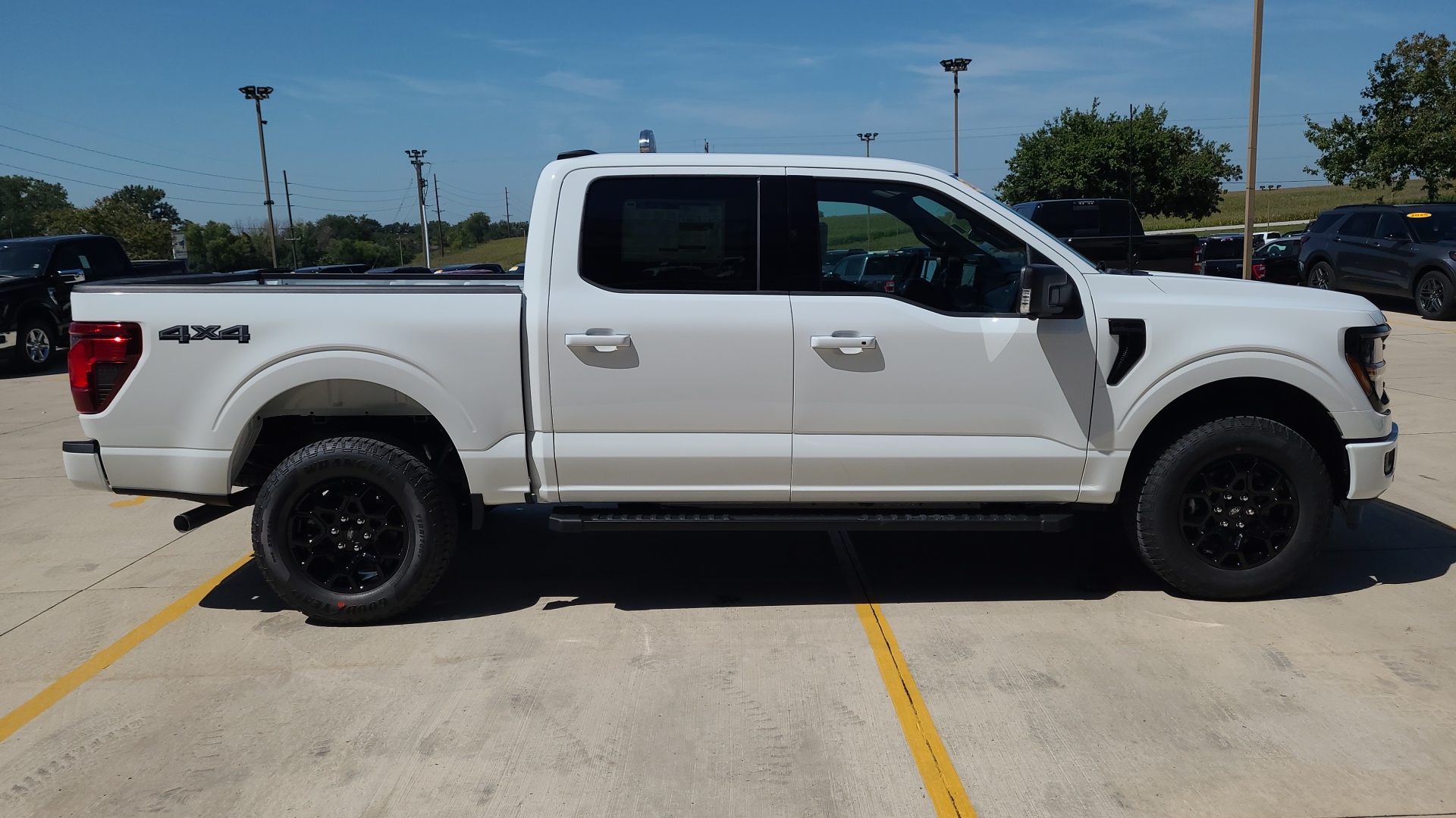 2024 Ford F-150 XLT 2