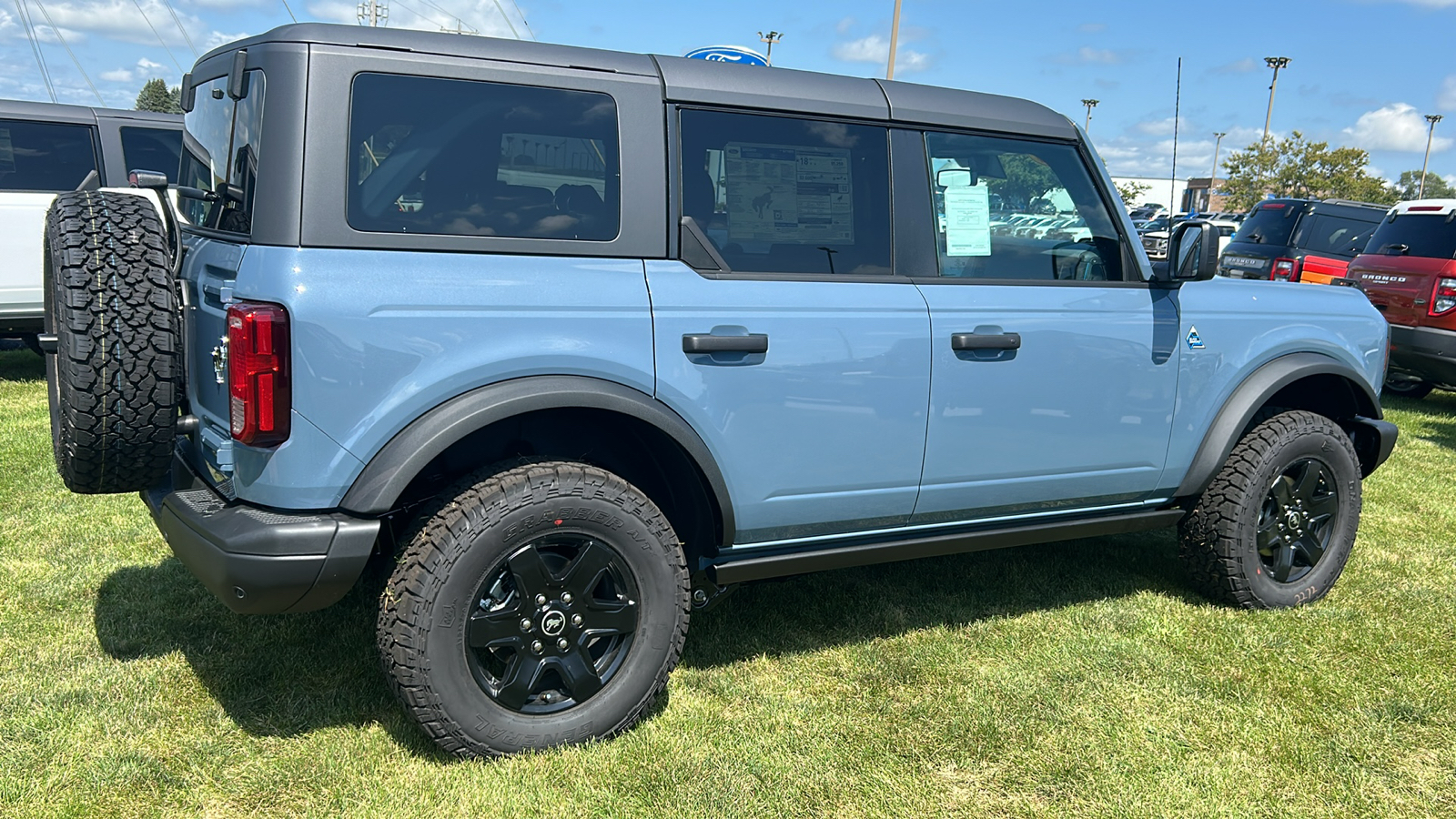 2024 Ford Bronco Black Diamond 3