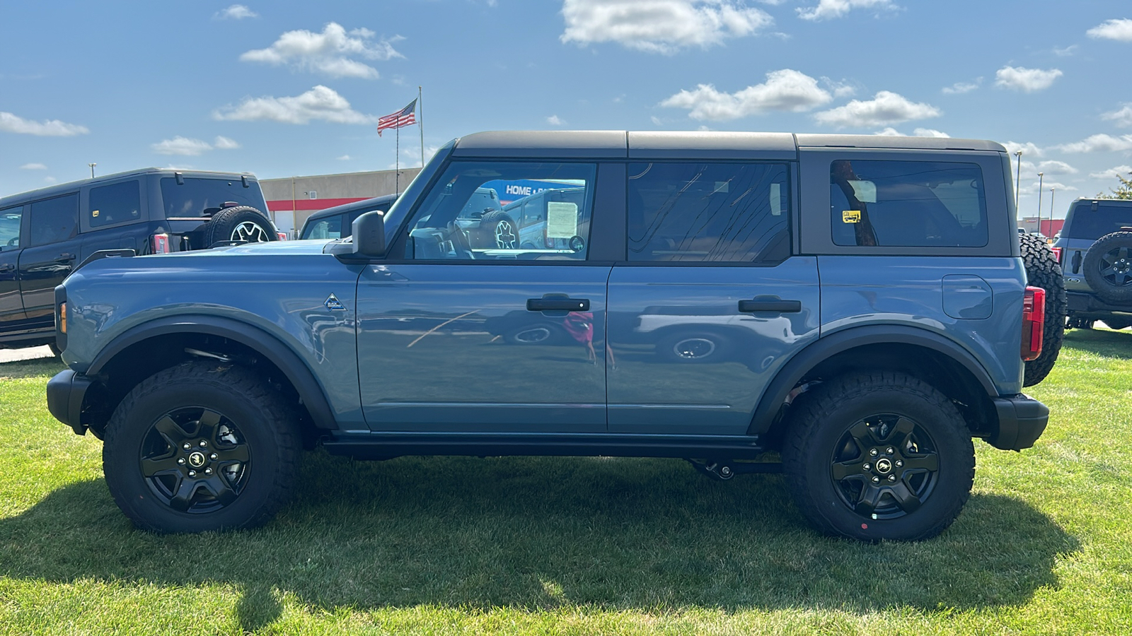 2024 Ford Bronco Black Diamond 6