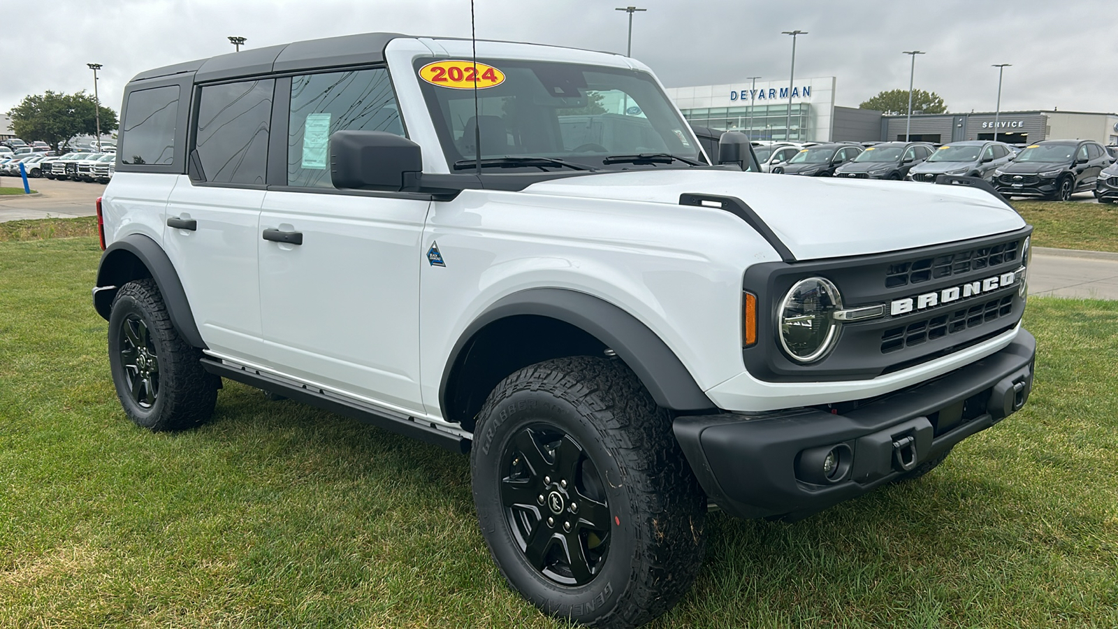 2024 Ford Bronco Black Diamond 1