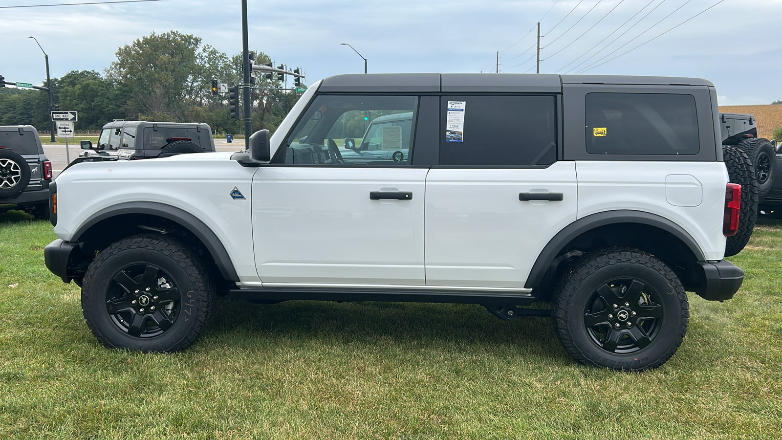 2024 Ford Bronco Black Diamond 6