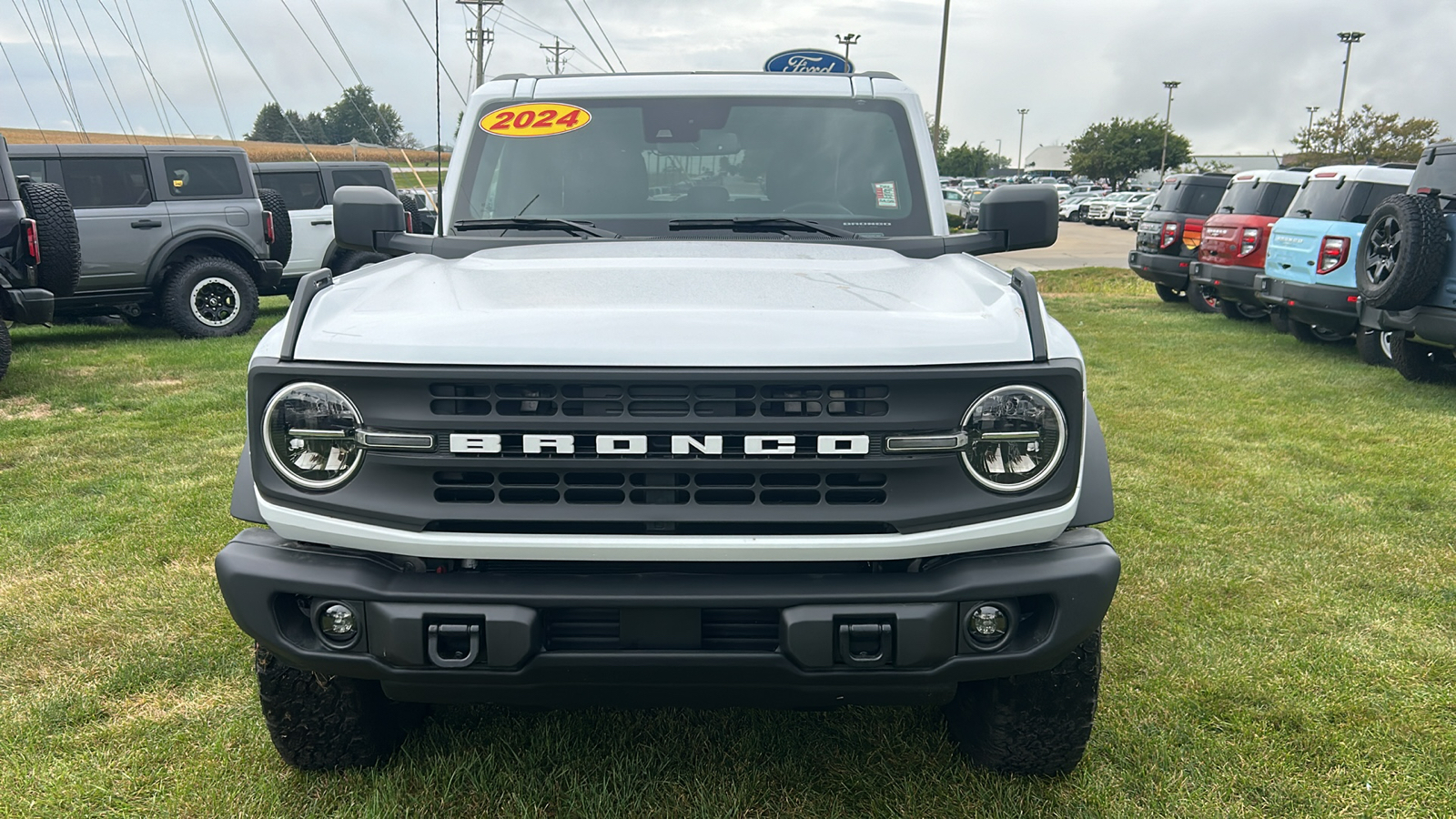 2024 Ford Bronco Black Diamond 8