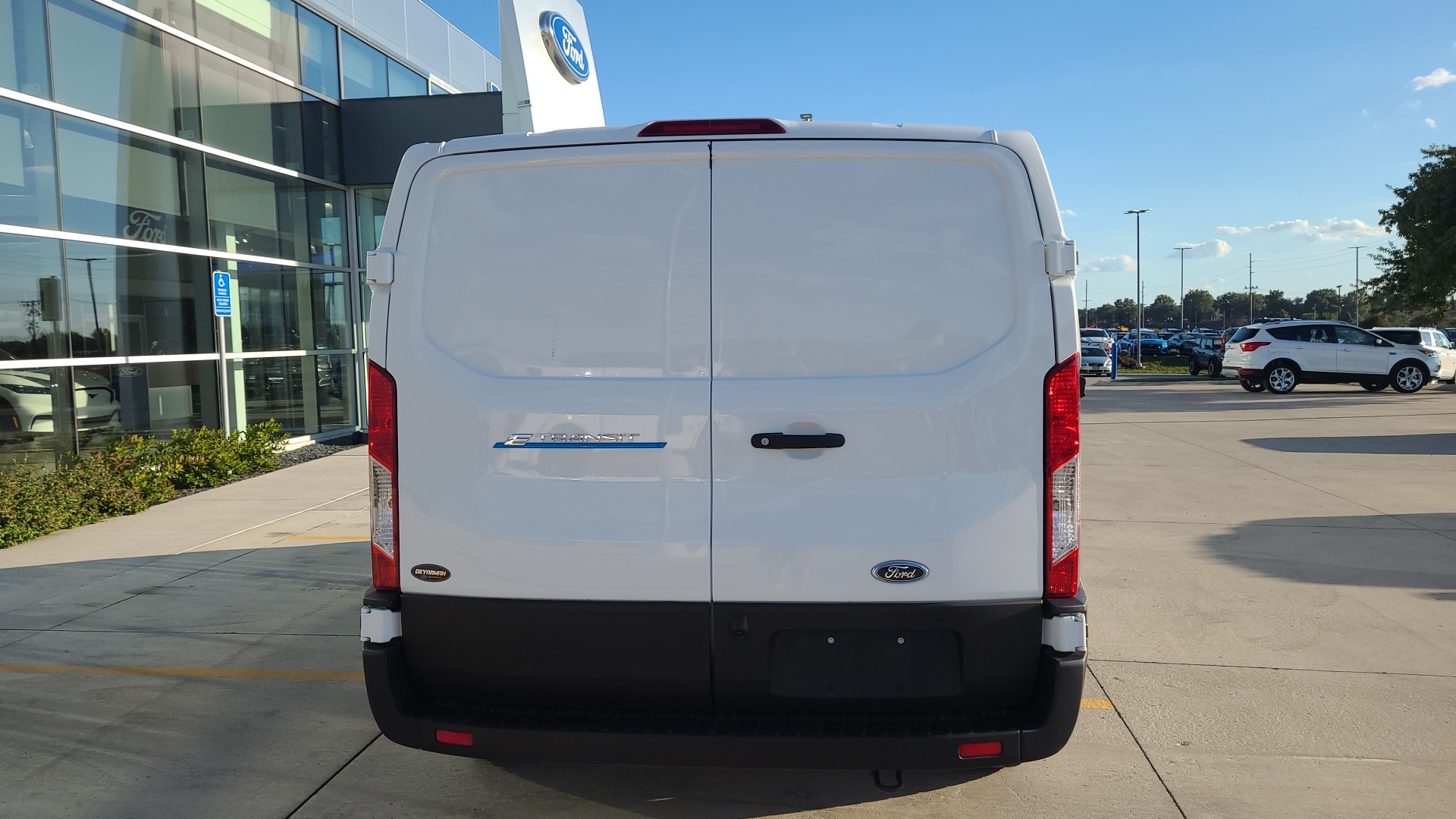 2023 Ford E-Transit-350 Base 4