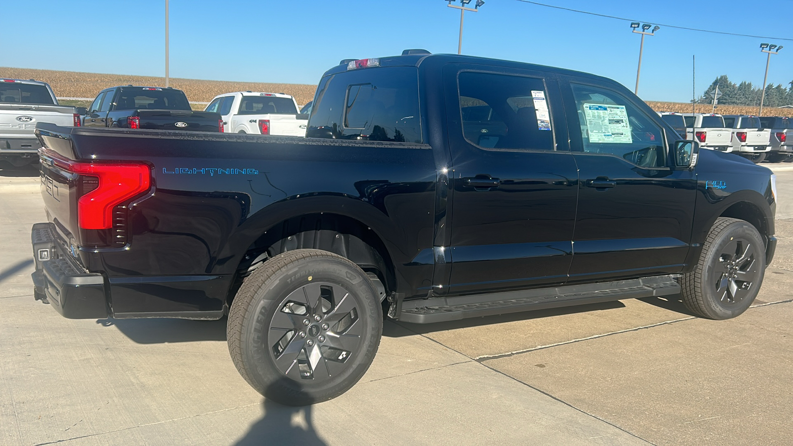 2024 Ford F-150 Lightning Lariat 3