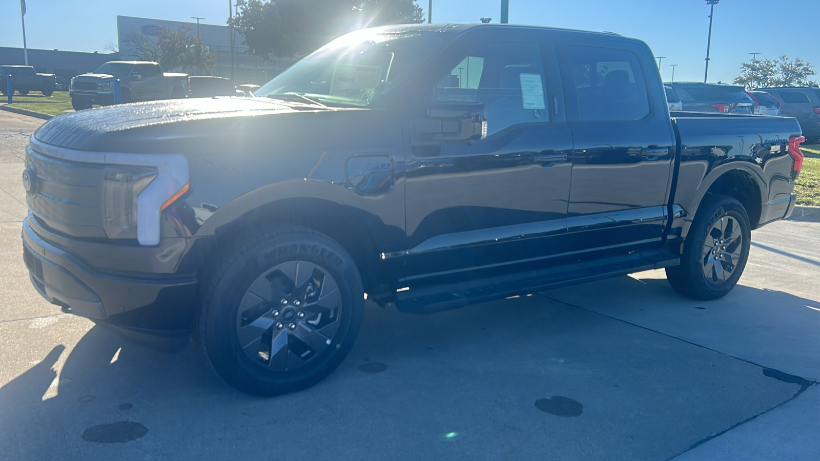 2024 Ford F-150 Lightning Lariat 7