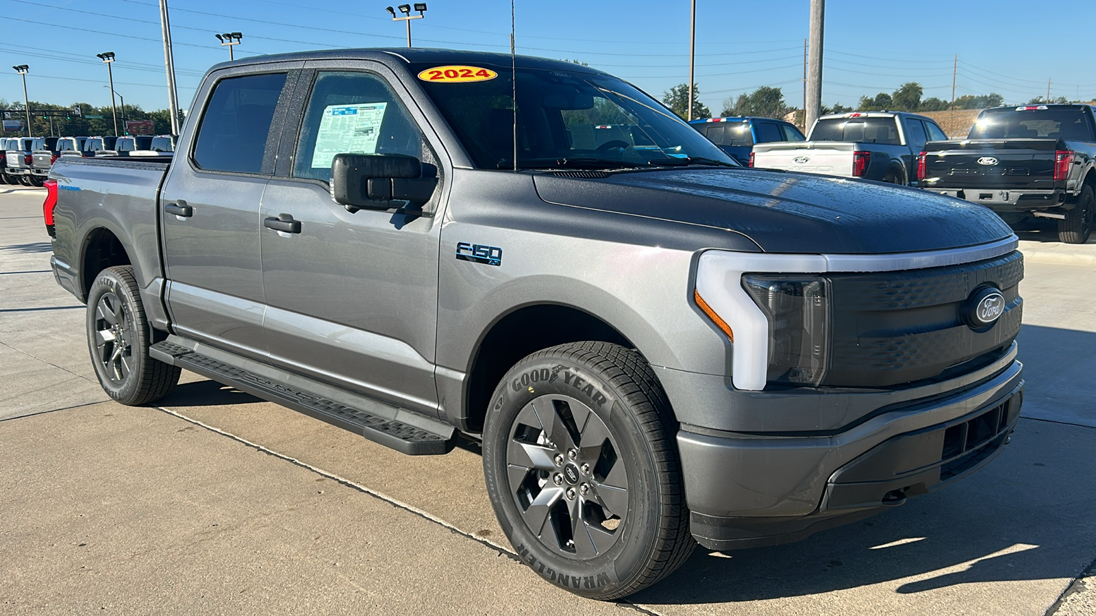 2024 Ford F-150 Lightning XLT 1