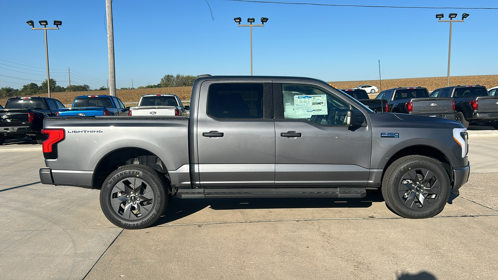 2024 Ford F-150 Lightning XLT 2