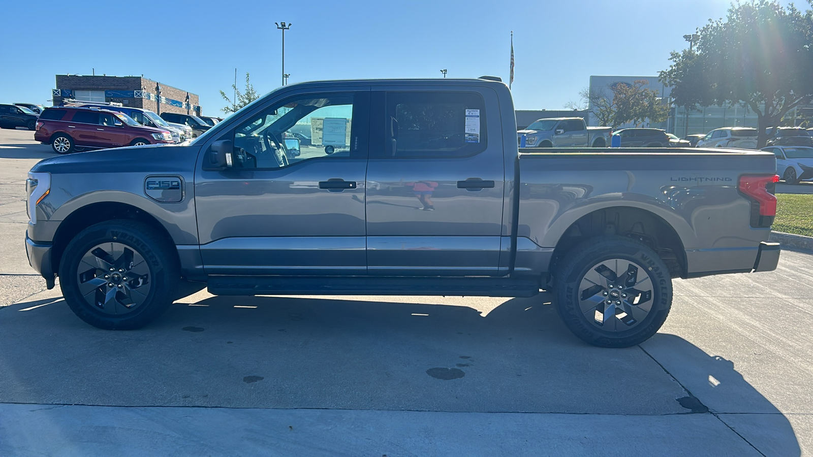 2024 Ford F-150 Lightning XLT 6