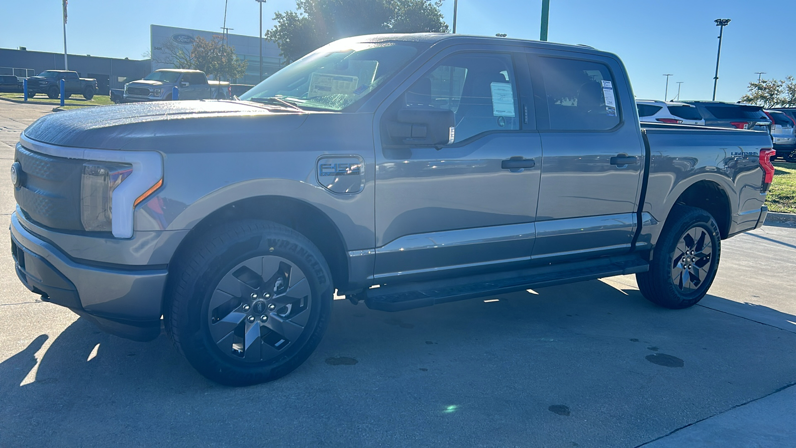 2024 Ford F-150 Lightning XLT 7