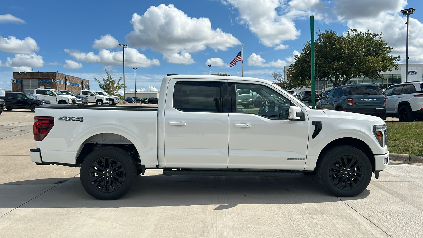 2024 Ford F-150 Lariat 2