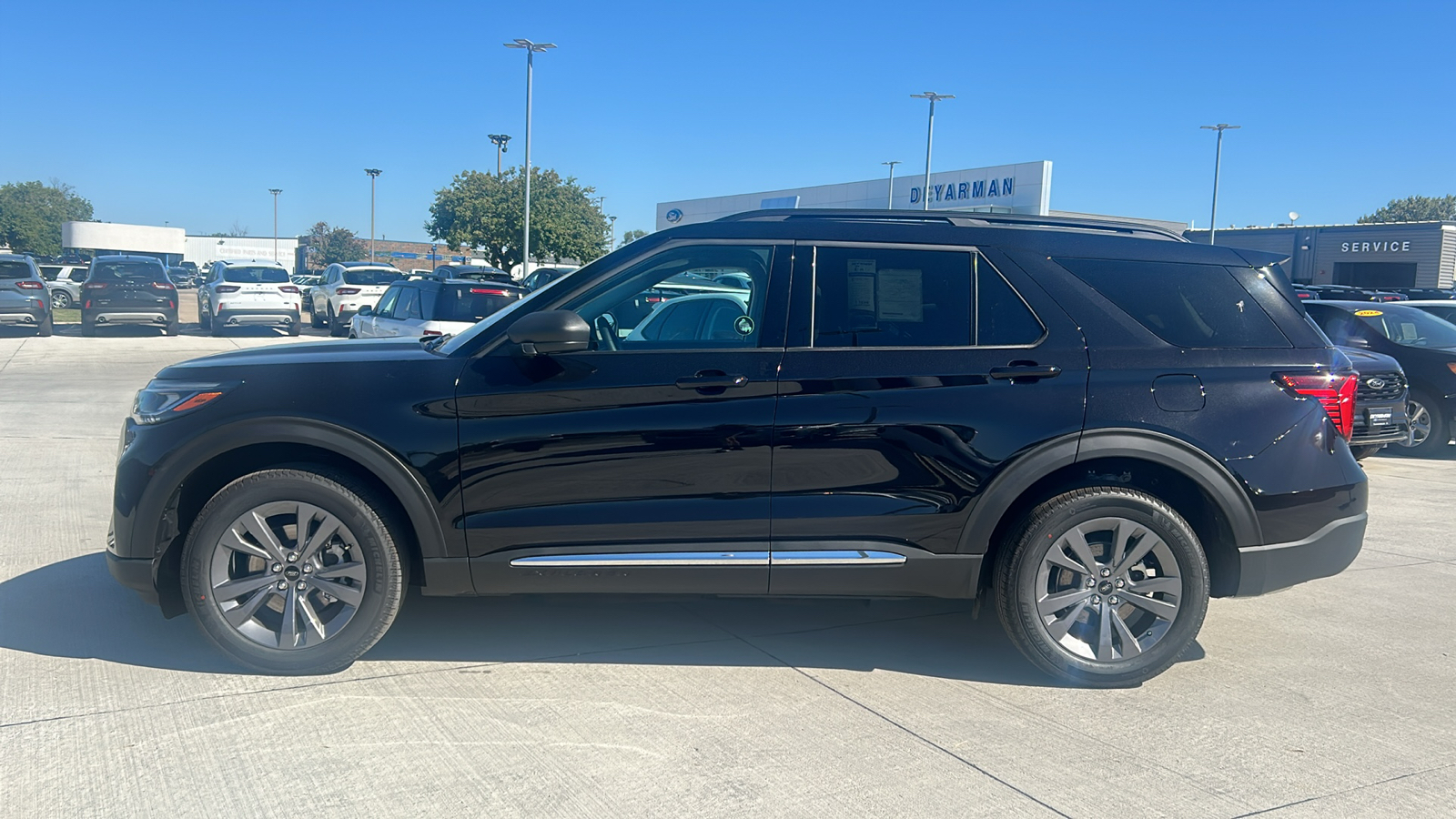 2025 Ford Explorer Active 6