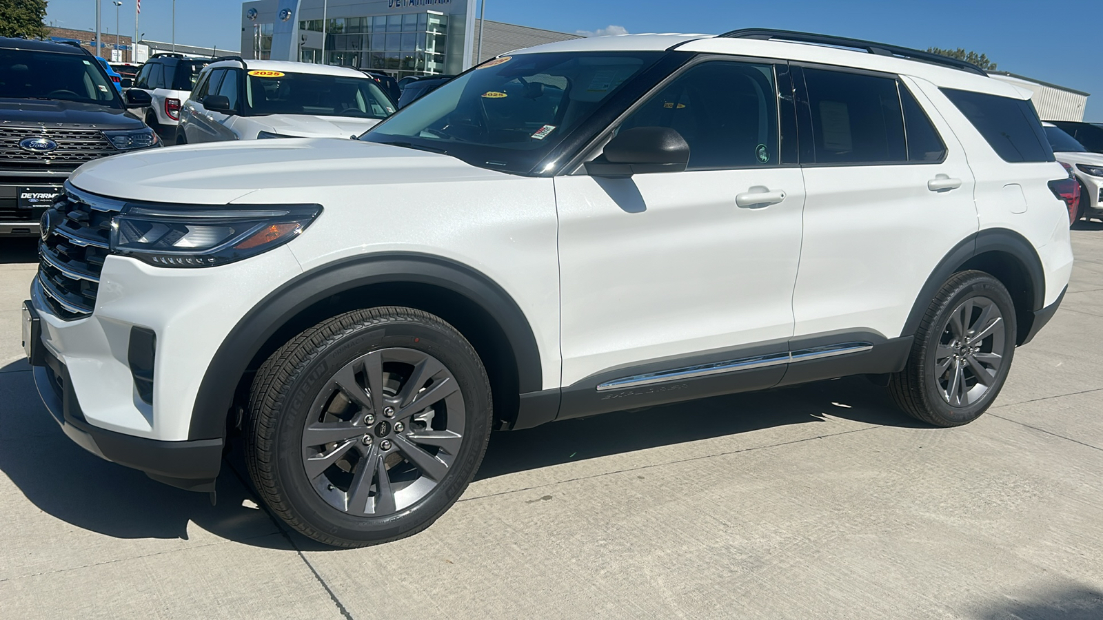 2025 Ford Explorer Active 7