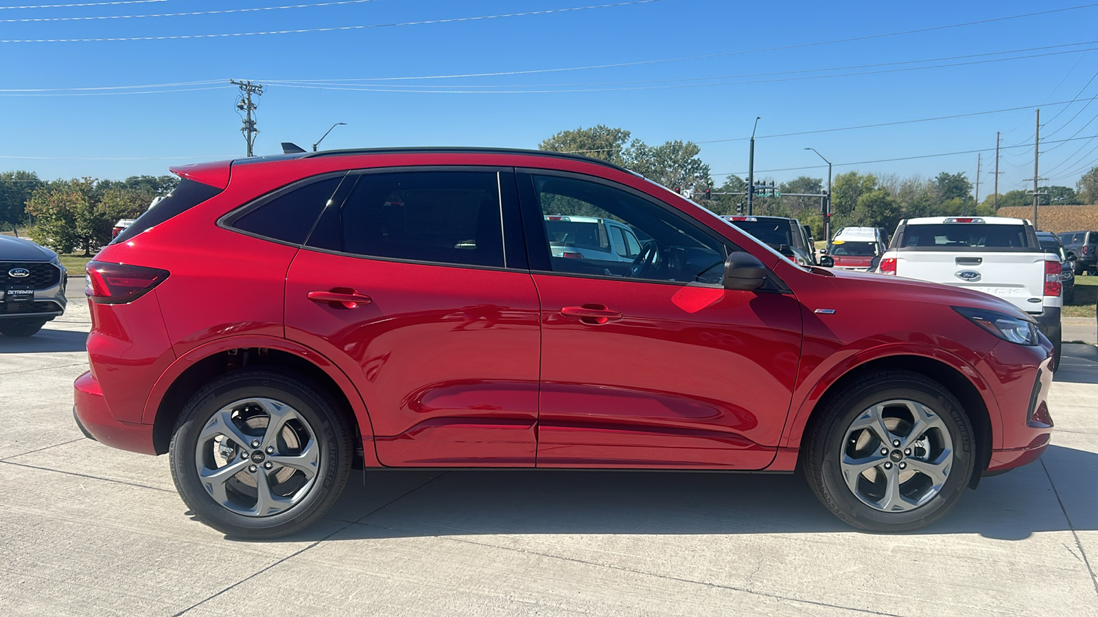 2024 Ford Escape ST-Line 2