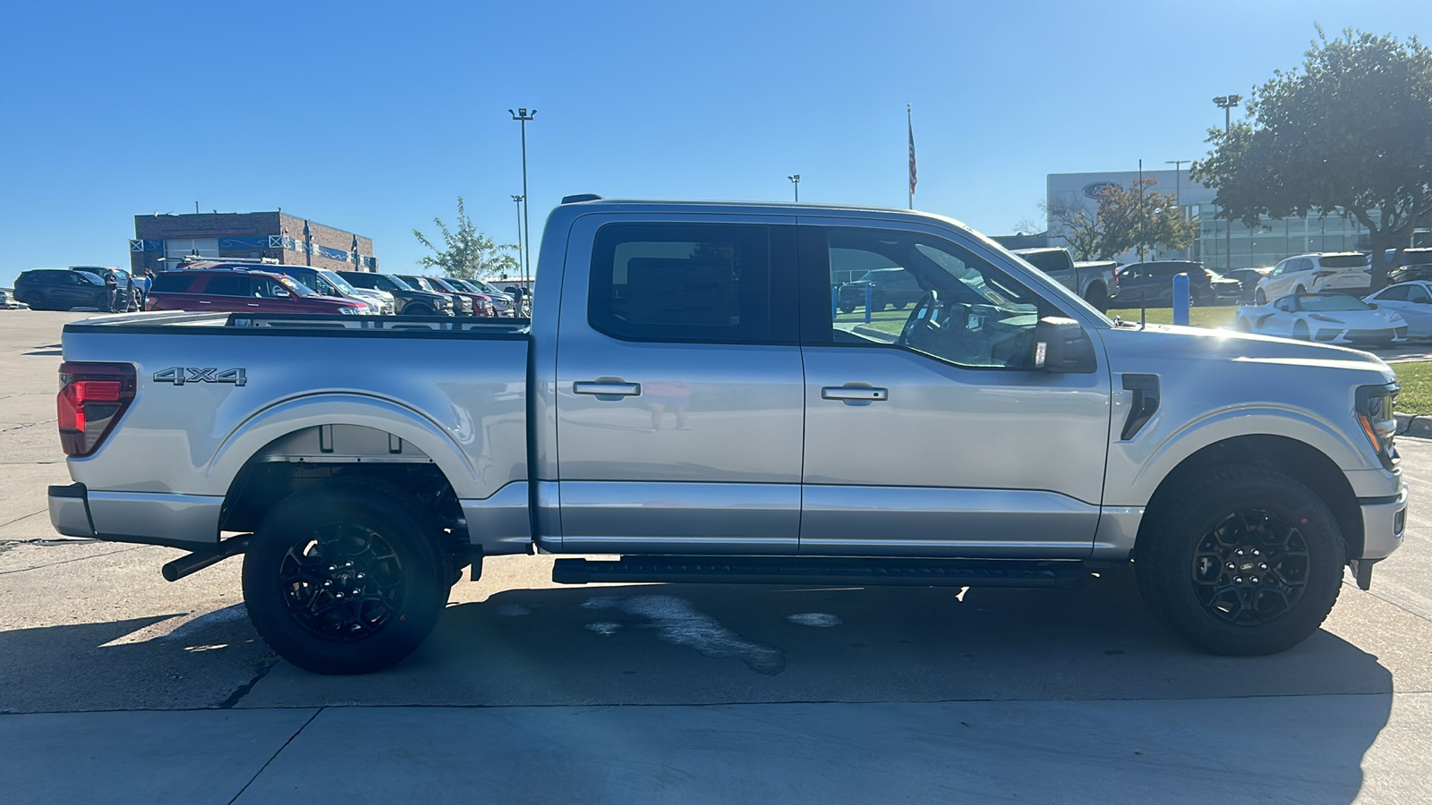 2024 Ford F-150 XLT 2