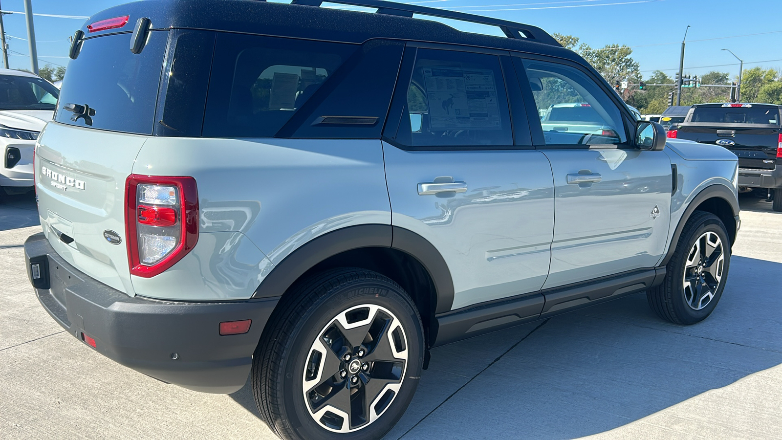 2024 Ford Bronco Sport Outer Banks 3